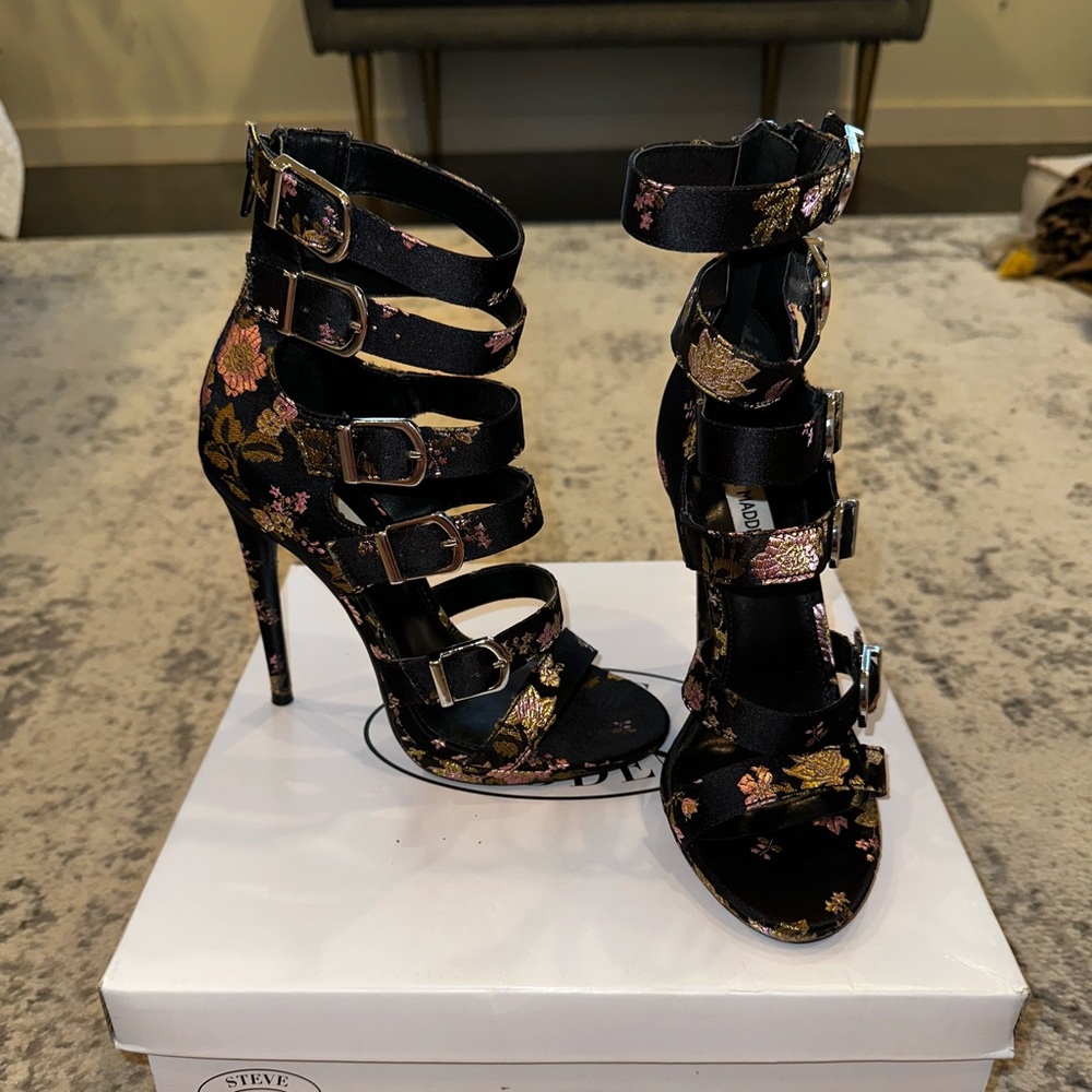 Steve Madden buckle heels